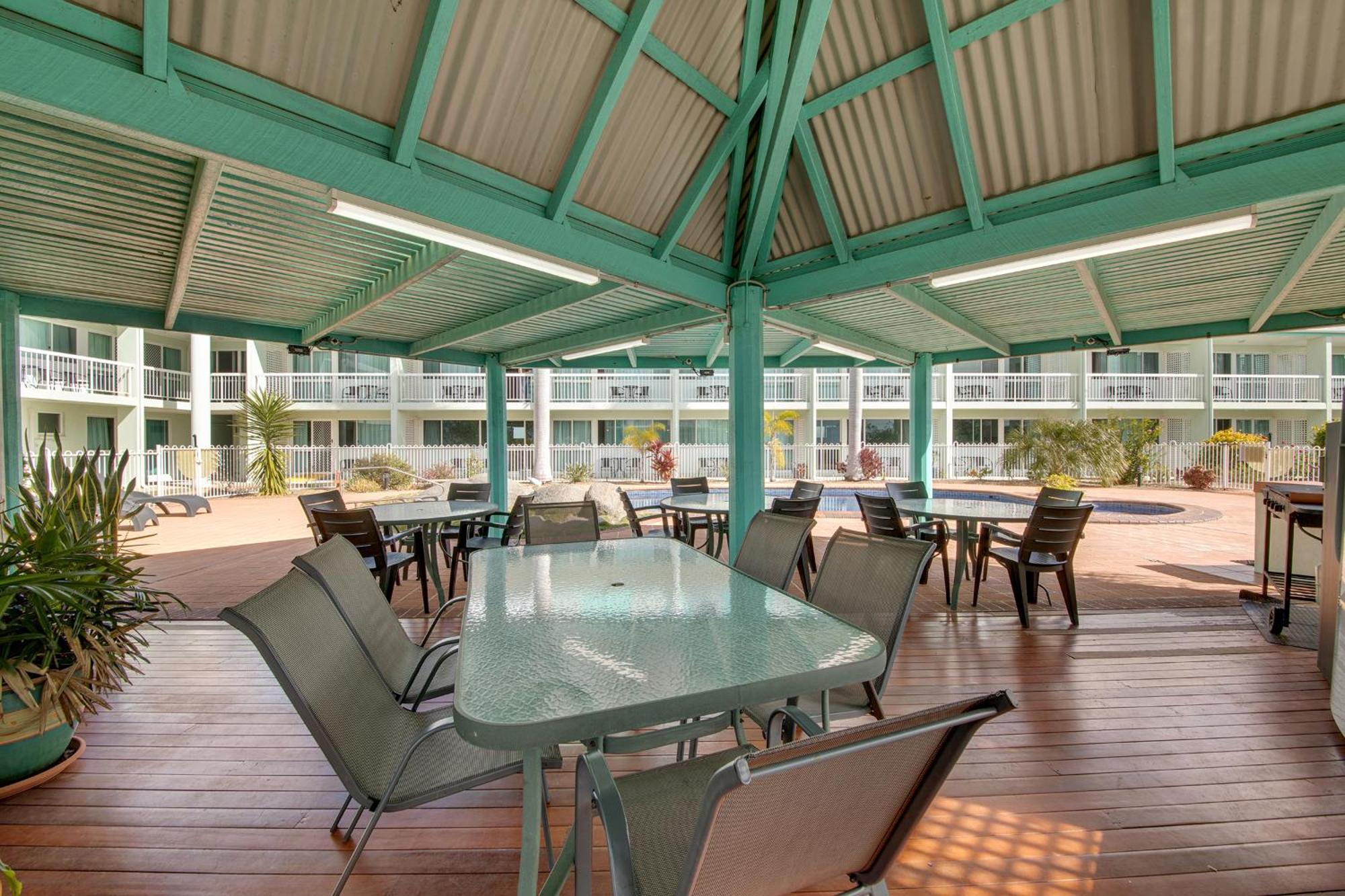Reef Adventureland Motor Inn Tannum Sands Extérieur photo
