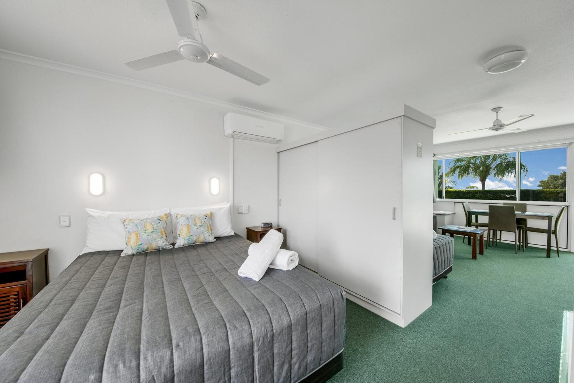 Reef Adventureland Motor Inn Tannum Sands Extérieur photo